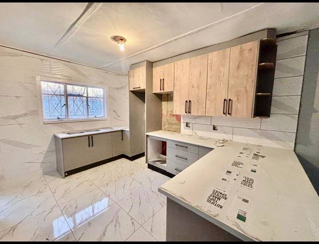 3 BEDROOM HOUSE FOR SALE IN VANDERBIJLPARK CW 6